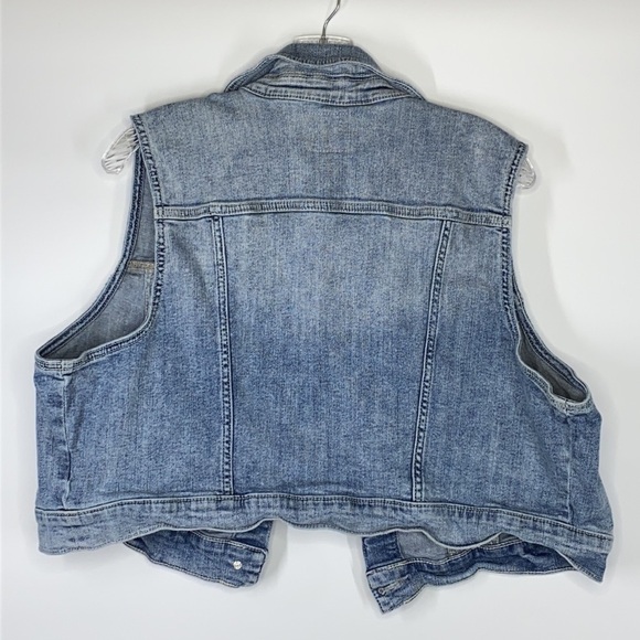 Torrid First At Fit Denim Jean Vest Size 2 - Picture 2 of 5